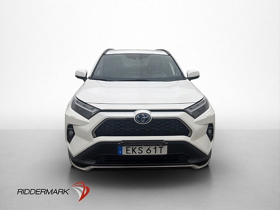 Toyota RAV4 2 of 30