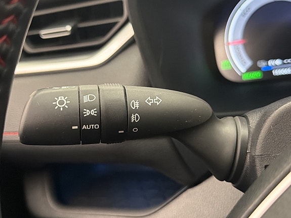 Toyota RAV4 21 of 30