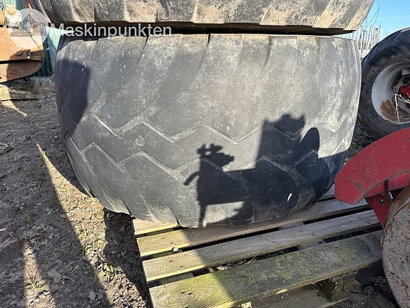 Hjullastardäck Trelleborg 680/55r26.5 7 of 11