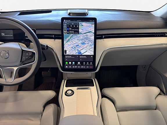 Volvo EX90 15 of 22