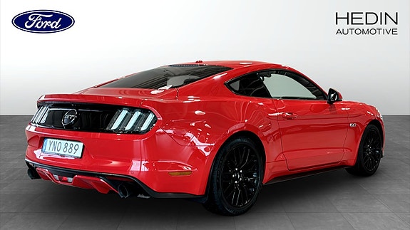 Ford Mustang 2 of 12