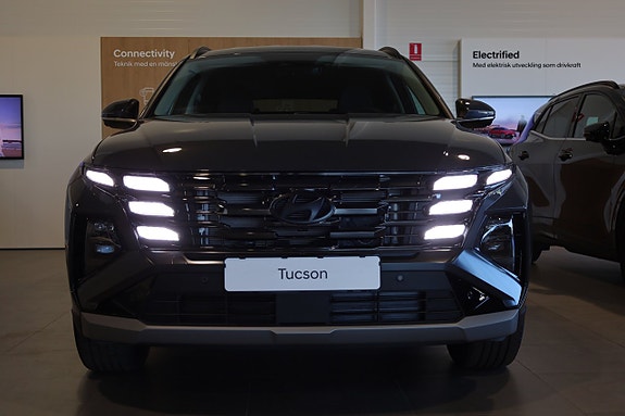 Hyundai Tucson 2 of 29