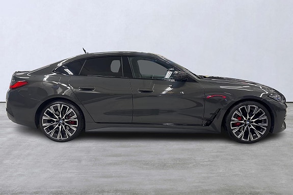 BMW M440i 3 of 25