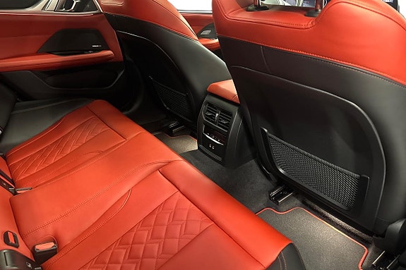 BMW M440i 11 of 25