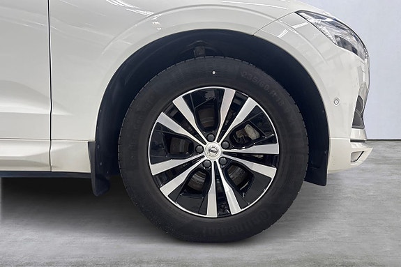 Volvo XC60 14 of 24