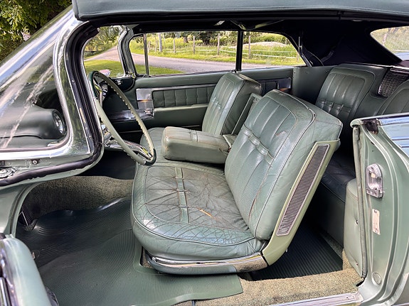Cadillac Eldorado Biarritz 5 of 6