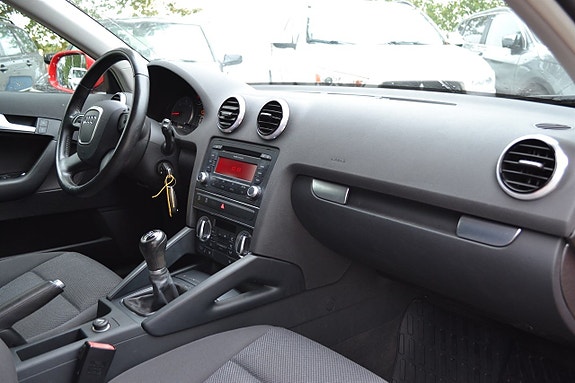 Audi A3 8 of 13