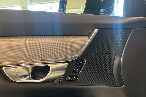 Volvo V90 18 of 25
