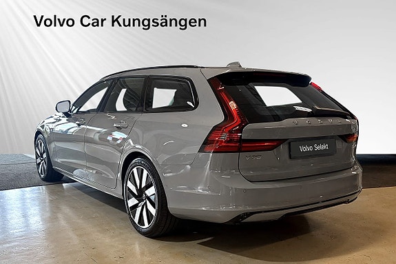 Volvo V90 4 of 25
