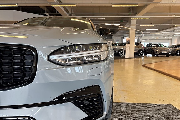 Volvo V90 16 of 25