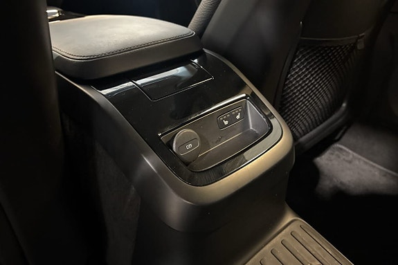 Volvo V90 25 of 25