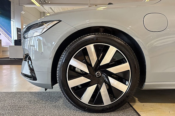 Volvo V90 15 of 25