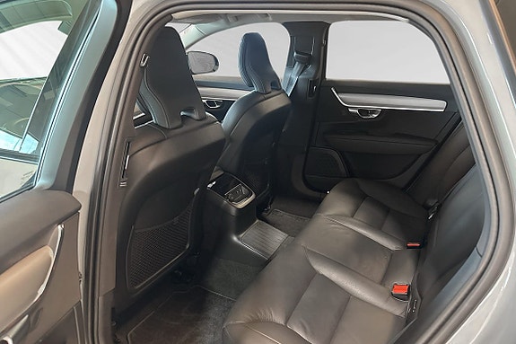 Volvo V90 8 of 25