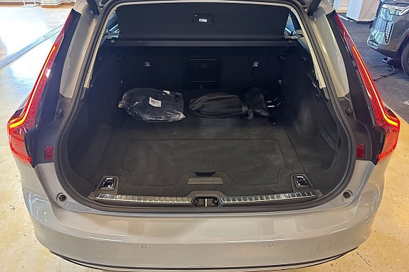 Volvo V90 13 of 25