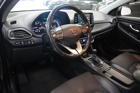 Hyundai i30 4 of 9