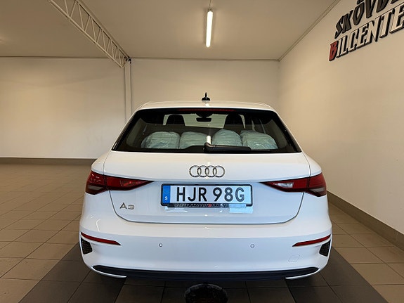 Audi A3 4 of 13
