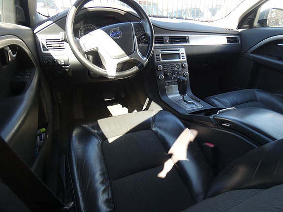 Volvo V70 6 of 14