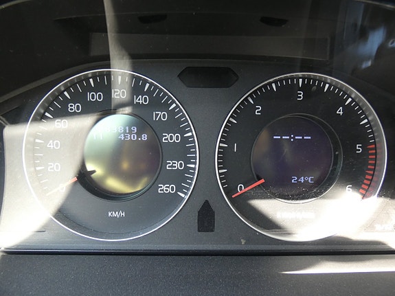 Volvo V70 7 of 14