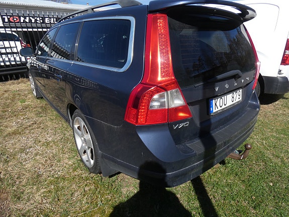 Volvo V70 4 of 14