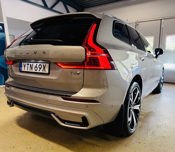 Volvo XC60 10 of 26
