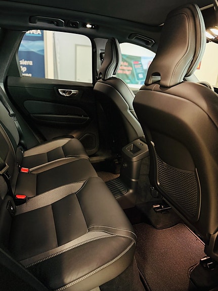Volvo XC60 23 of 26