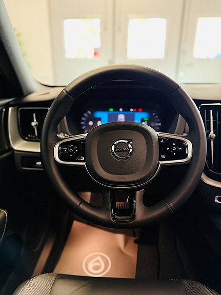 Volvo XC60 20 of 26