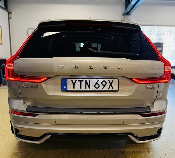 Volvo XC60 7 of 26