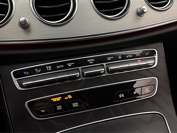 Mercedes-Benz E300 de 27 of 30