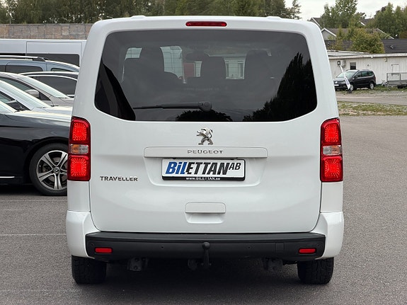 Peugeot Traveller 8 of 19