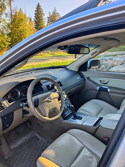 Volvo XC90 9 of 14