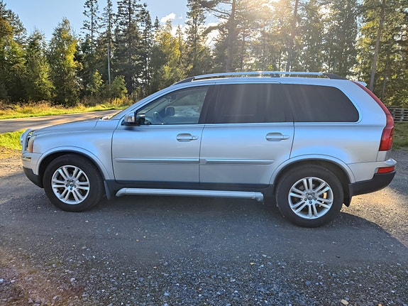 Volvo XC90 4 of 14