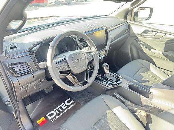 Isuzu XRX 4 of 5