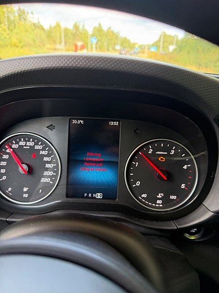 Volkswagen Caddy Maxi 16 of 21