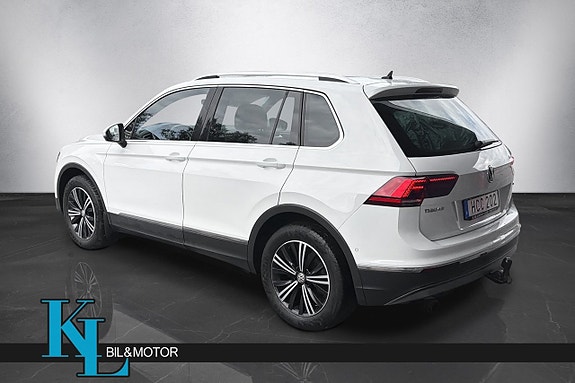 Volkswagen Tiguan 4 of 17