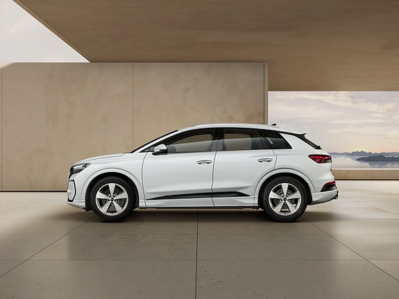 Audi Q4 e-tron 3 of 10