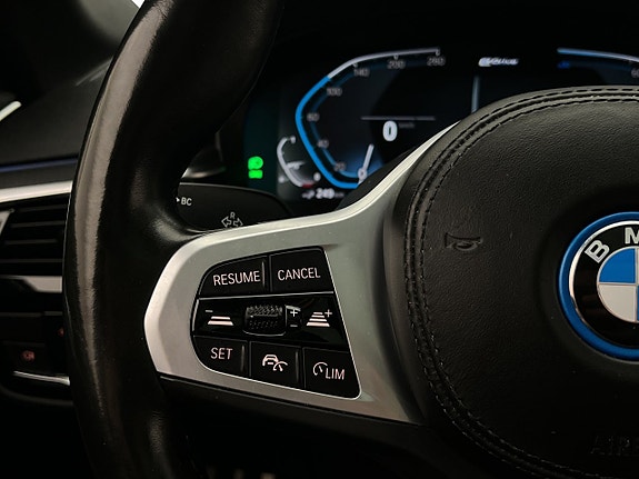 BMW 530e 19 of 30