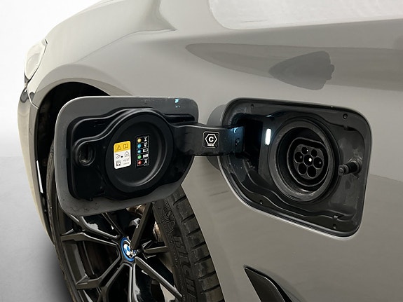BMW 530e 10 of 30