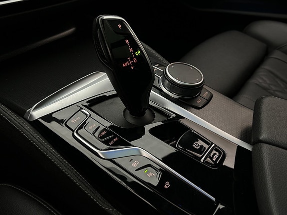BMW 530e 29 of 30