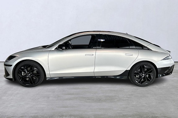 Hyundai Ioniq 6 2 of 16
