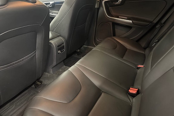 Volvo V60 Cross Country 12 of 22