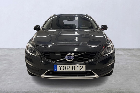 Volvo V60 Cross Country 7 of 22