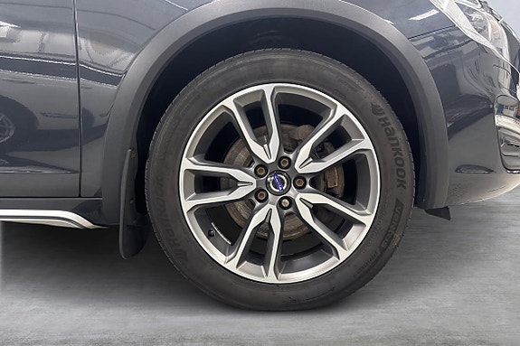 Volvo V60 Cross Country 14 of 22