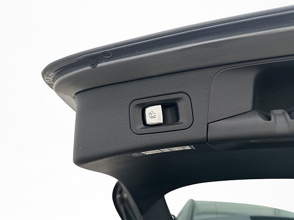 Mercedes-Benz C300 10 of 30