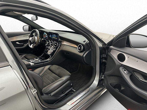 Mercedes-Benz C300 26 of 30