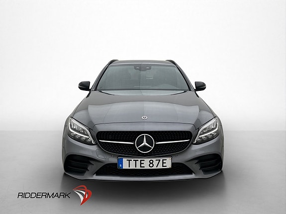 Mercedes-Benz C300 2 of 30