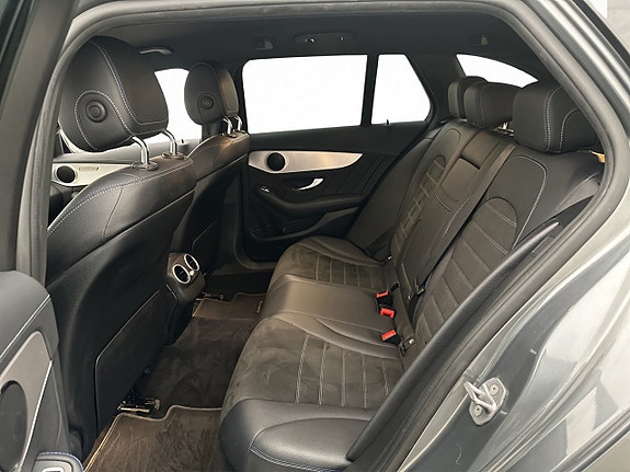Mercedes-Benz C300 27 of 30