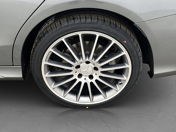 Mercedes-Benz C300 29 of 30
