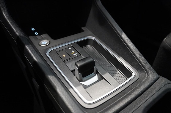 Ford Transit Connect 9 of 15