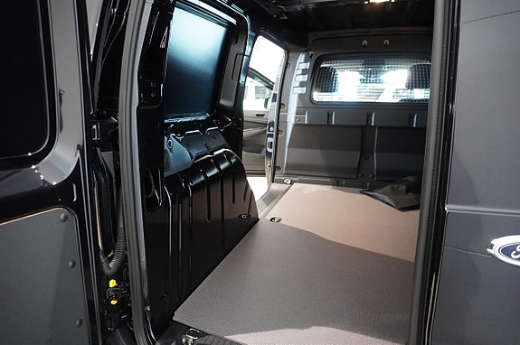 Ford Transit Connect 7 of 15