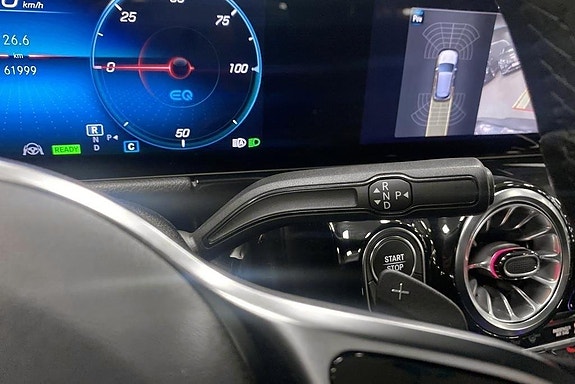 Mercedes-Benz EQA300 12 of 14
